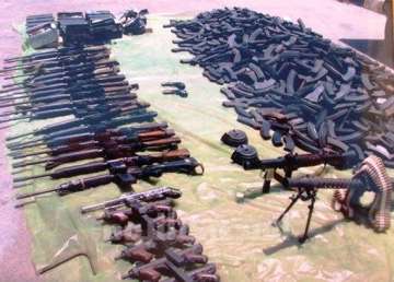 egypt seizes weapons smuggled from libya