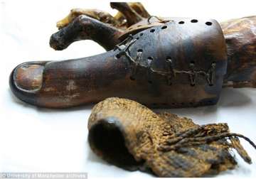 egyptians were first to make replica toes in 950 b.c.