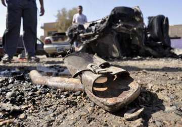 eight killed in bombing of sunni mosque in iraq