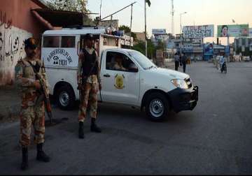 eight killed in karachi violence