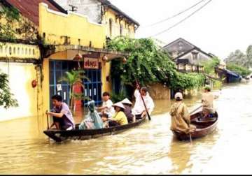 eight killed in vietnam floods