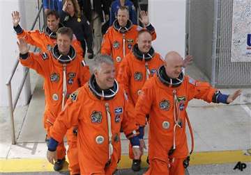 endeavour astronauts make history above earth