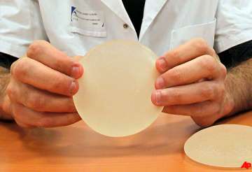 france ponders removing recalled breast implants