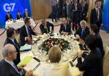 g7 warns russia of more sanctions over ukraine
