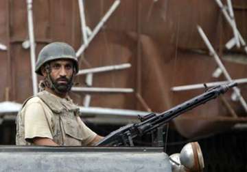gunmen ambush police van in karachi 4 personnel shot dead