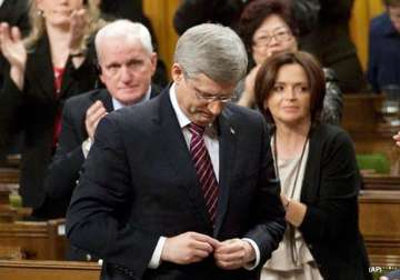 harper govt falls in canada