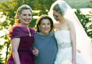 hillary clinton s mother dies at 92