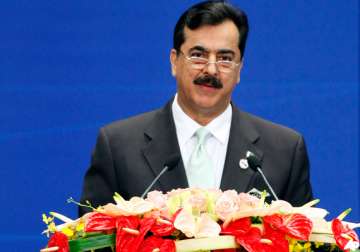 isi should have no role in pak politics says gilani