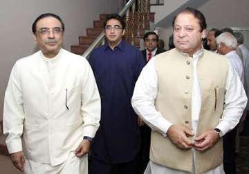 in stinging attack zardari calls sharifs mohajirs in lahore