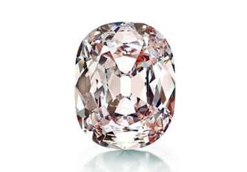 india made 34 carat diamond from golconda mines fetches 39 m at christie s auction
