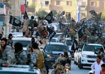 isis cuts its militants salaries by 50