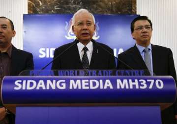 piece of aircraft wreckage is from missing mh370 malaysian pm
