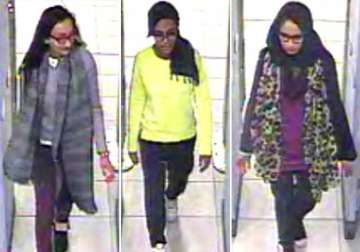3 british teens suspected of trying to join isis arrested after being deported from turkey