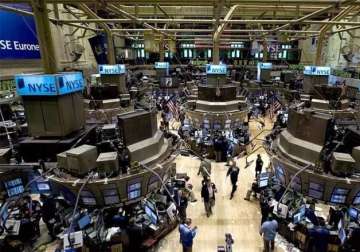 us stocks incur huge losses amid falling oil