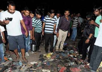 23 people killed in bangladesh stampede