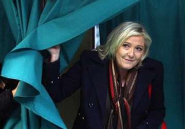 french far right collapses in regional runoff elections