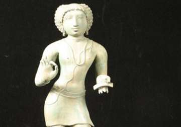 us customs officials recover idol worth rs 6 crore looted from india