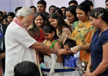 pm modi impresses bangladeshis by his bengali language