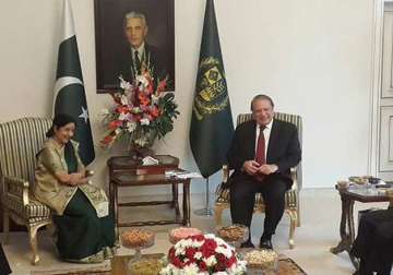 sushma swaraj calls on pak pm nawaz sharif