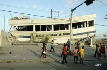 haiti quake toll may touch 200 000 looters out on streets