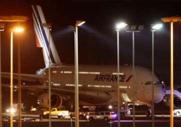 2 flights from us to paris diverted after anonymous threats