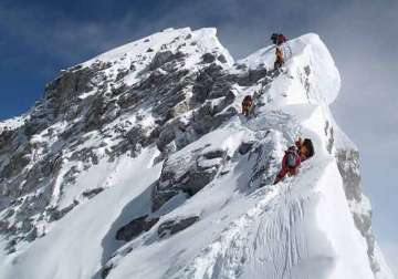 nepal pledges to improve climbing conditions on everest