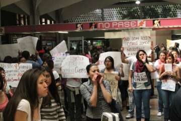 continued protests in mexico over missing students