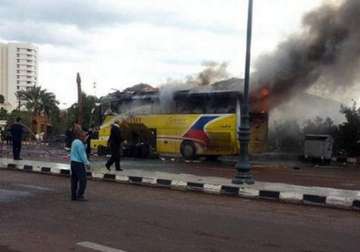 bus with 60 indian pilgrims crashes in uae 3 killed
