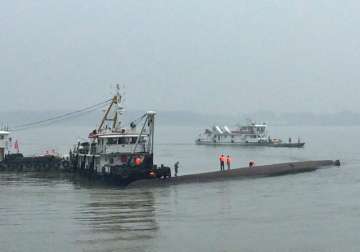 chinese ship sinks with over 450 people on board