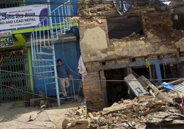 nepal earthquake kills 103 including 24 in india