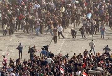 streetfights in cairo as supporters opponents of mubarak clash