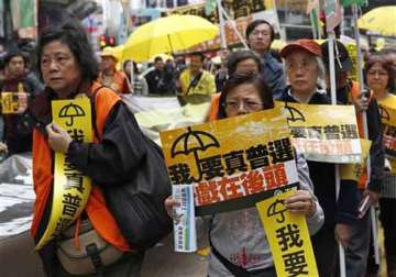 thousands of hong kongers march for democracy