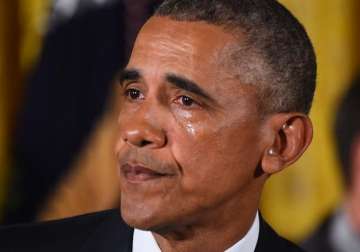 barack obama weeps as he unveils gun control measures