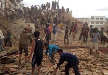 nepal earthquake death toll rises to 25 117 injured in tibet