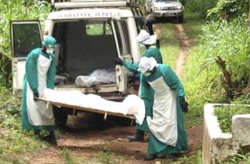 un ebola death toll rising to 4 500 this week