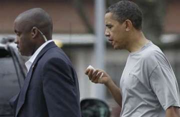 obama elbowed during basketball game gets 12 stitches on lip