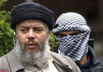 hate preacher abu hamza extradited to us from uk to face trial