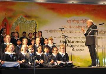 irish children recite shlokas pm modi takes dig at secularists