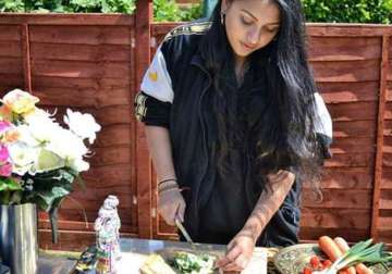 tanya gohil 28 year old british indian sells food to fund school in india