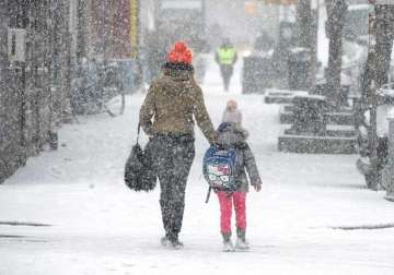 snowstorm wreaks havoc in us northeast coast