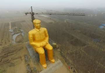 china destroys mao s giant gold painted statue worth 4.6 lakh dollars