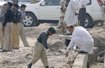 three killed 26 injured in pak suicide blast