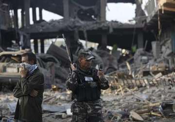 kabul blasts kill 35 test afghan president s peace plan