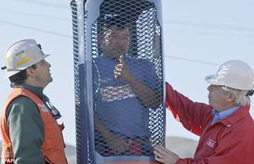 cage built to lift out 33 trapped chilean miners