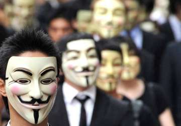 5 500 twitter accounts linked to isis taken down claims anonymous