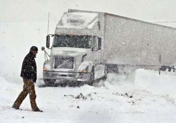 us snowstorm at least 8 dead all 50 states record below freezing temperatures