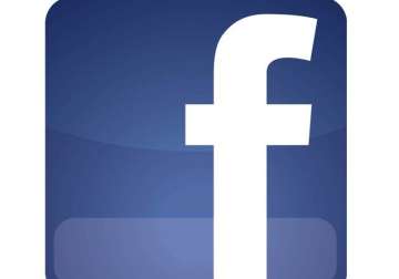 facebook the leader of social media survey