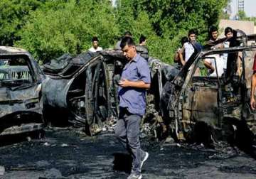 10 killed in baghdad twin car bombings