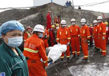 coal mine flooding kills five in china
