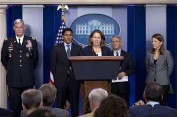 barak obama administration urges calm over us ebola case